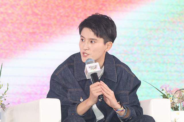 美女房里那些事
